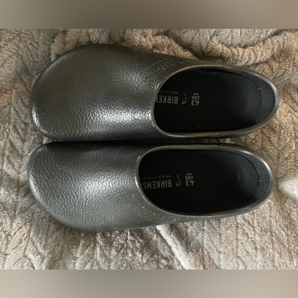 Professional Berki size 43 regular width. Brand new in box.